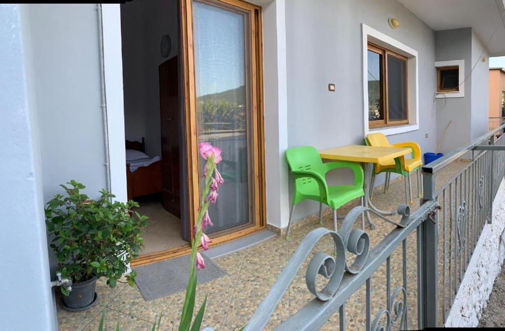 Albi'S Guesthouse Ksamil Extérieur photo