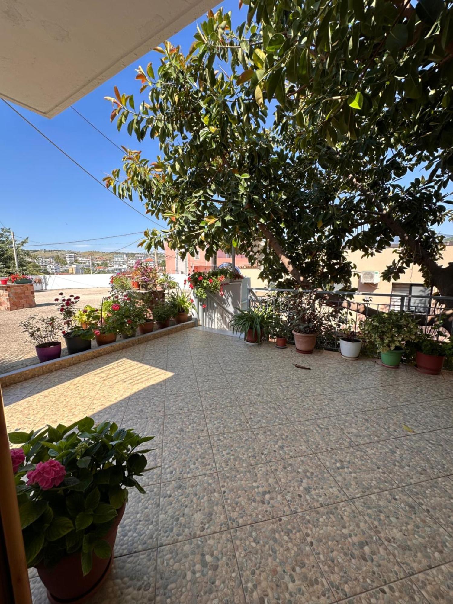 Albi'S Guesthouse Ksamil Extérieur photo