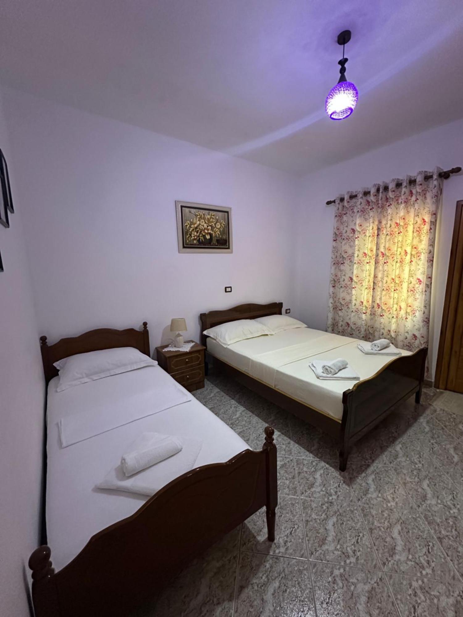 Albi'S Guesthouse Ksamil Extérieur photo